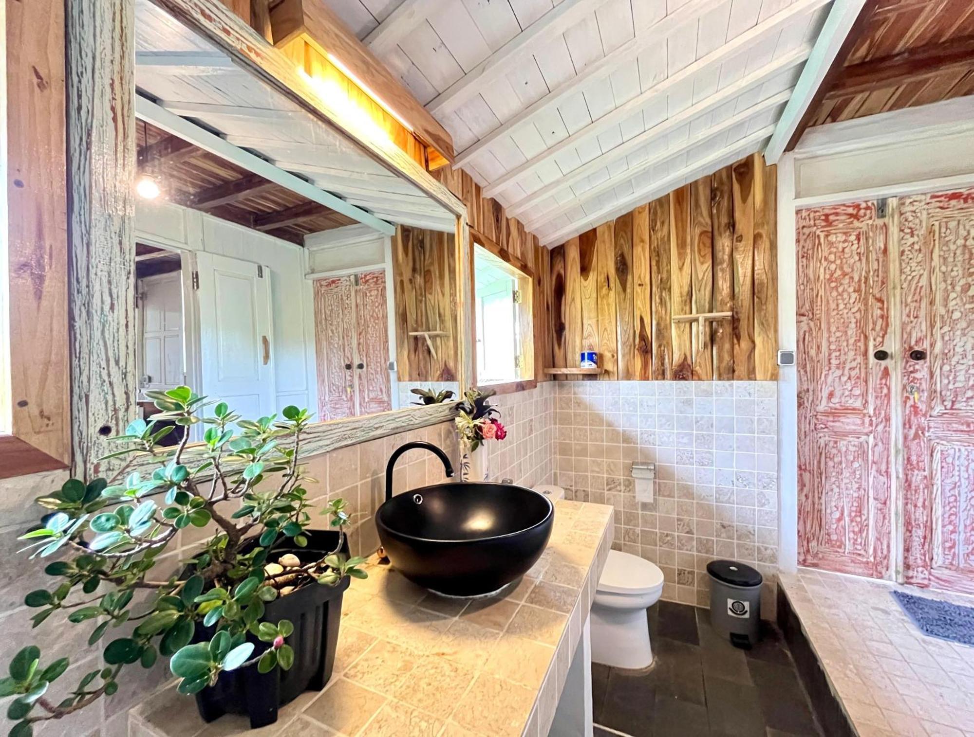 Pondok Is Oke Villa Scenic View บันยูวังงี ภายนอก รูปภาพ